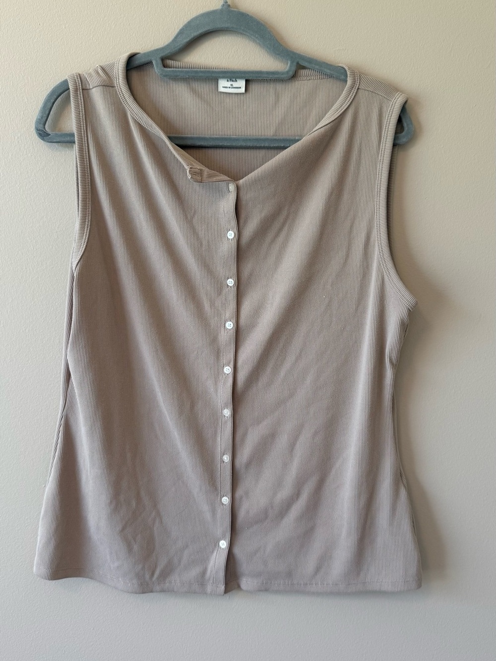 Abercrombie & Fitch button front brown neutral tank Xl